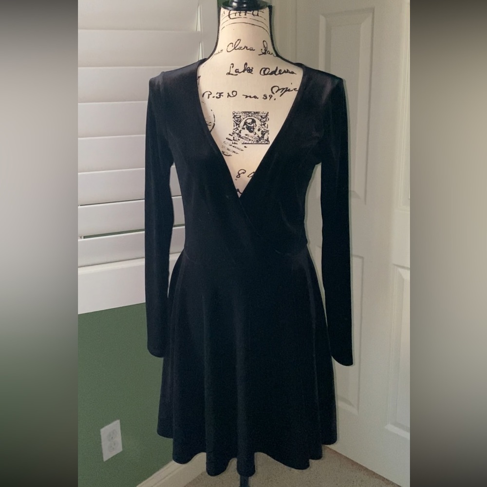 🖤BLACK VELVET KIMCHI BLUE DRESS🖤